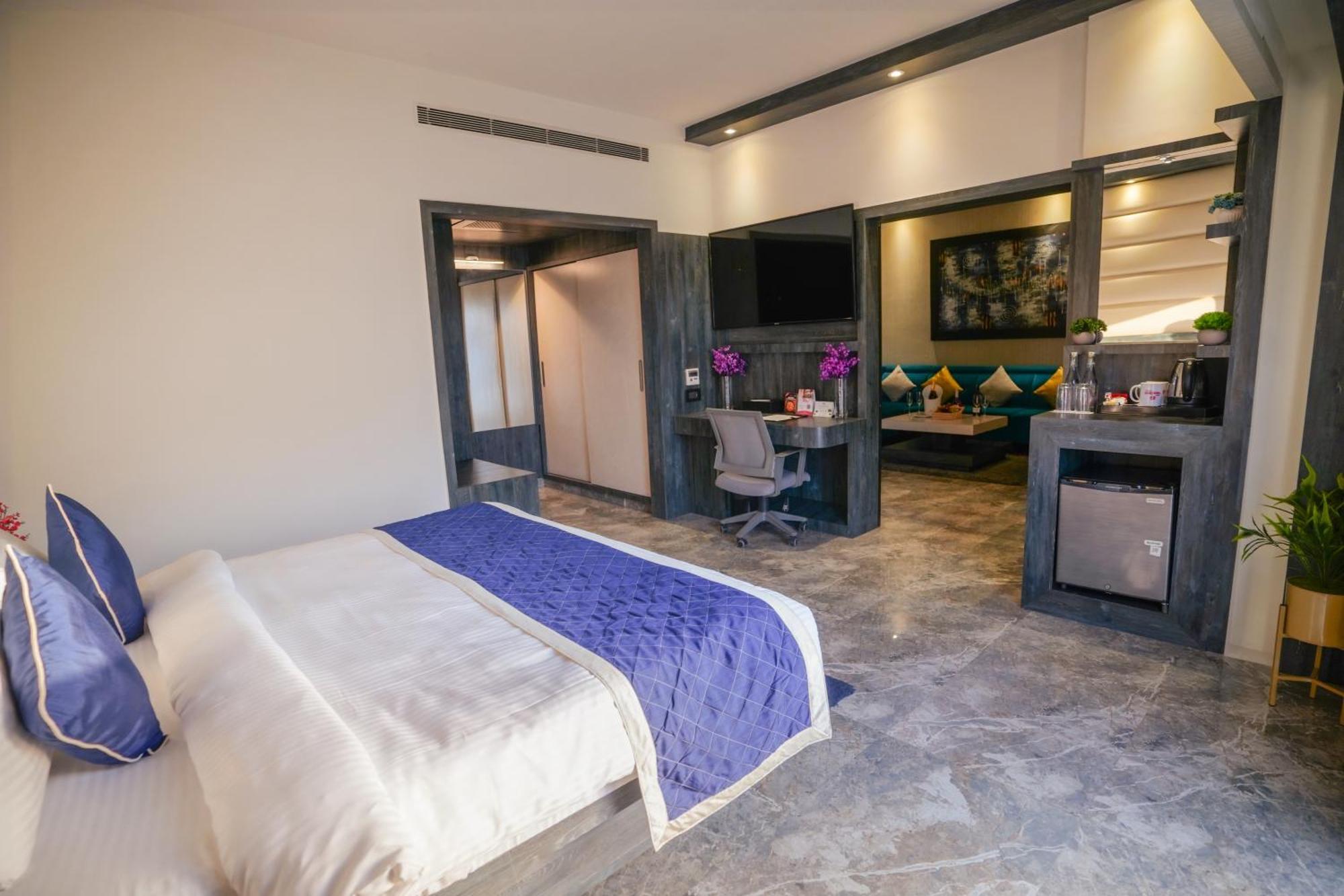 Hotel Swarn Towers Bareilly Exterior foto